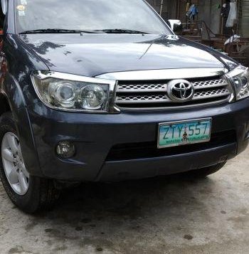 2nd Hand Toyota Fortuner 2009 at 80000 km for sale-1