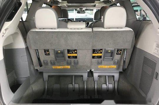 Sell Grey 2013 Toyota Sienna at Automatic Gasoline at 22000 km in Quezon City-6