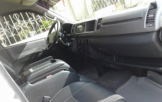 Selling 2nd Hand Toyota Grandia 2011 Manual Diesel at 130000 km in Davao City-2