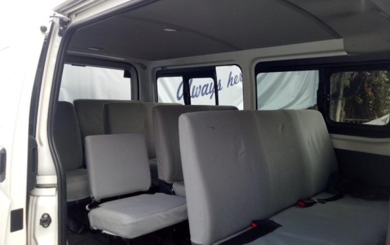 Used Toyota Hiace 2015 Manual Diesel for sale in Mandaluyong-2