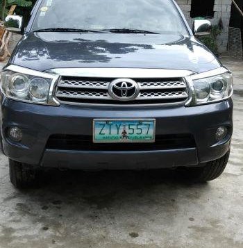 2nd Hand Toyota Fortuner 2009 at 80000 km for sale-2