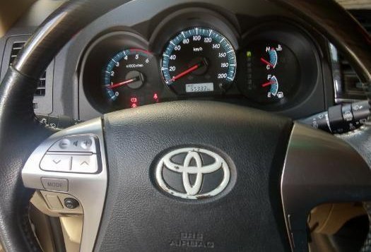 2nd Hand Toyota Fortuner 2014 at 60000 km for sale-2