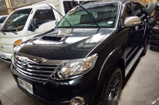 Selling Black Toyota Fortuner 2015 in Quezon City-1