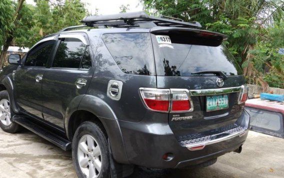 2nd Hand Toyota Fortuner 2009 at 80000 km for sale-4
