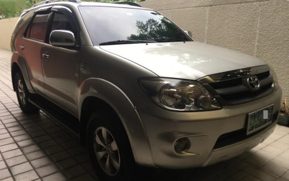 Used Toyota Fortuner 2007 at 110000 km for sale-4