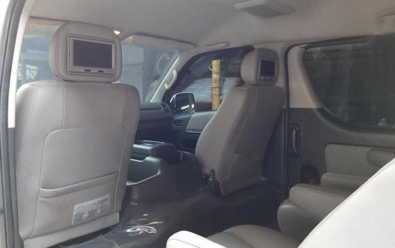 2nd Hand Toyota Hiace 2014 at 58000 km for sale-7