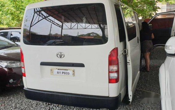 Selling White Toyota Hiace 2018 at 15000 km in Quezon City-4
