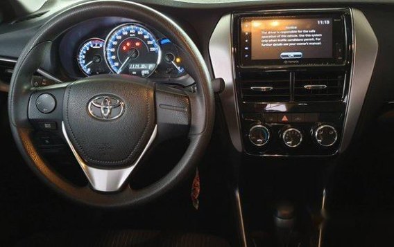 Red Toyota Vios 2018 at 1800 km for sale