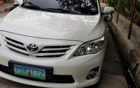 2nd Hand Toyota Altis 2011 Automatic Gasoline for sale in Mandaluyong-1