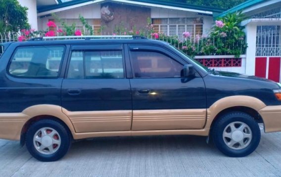 Selling Toyota Revo 2000 at 110000 km in Quezon City-5