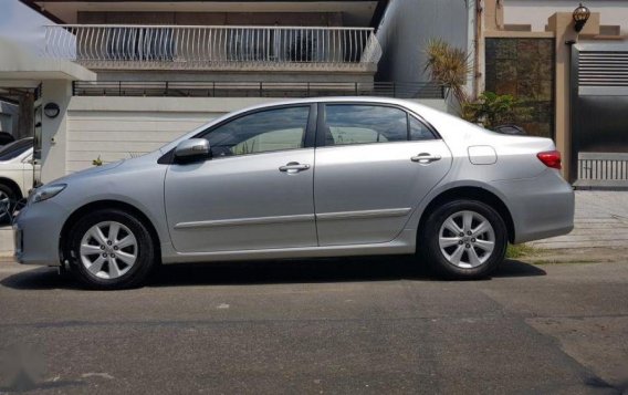 2nd Hand Toyota Altis 2011 for sale in Biñan-2