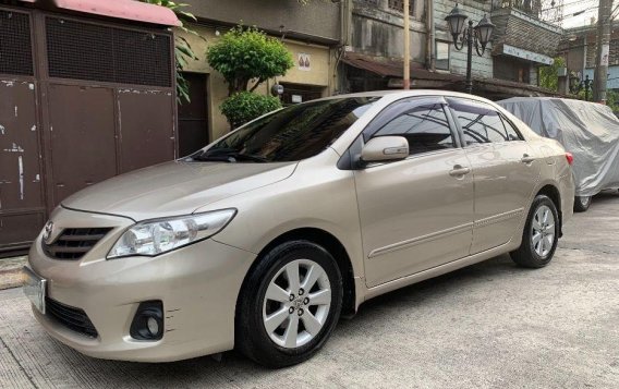 Selling 2nd Hand Toyota Altis 2012 in Manila