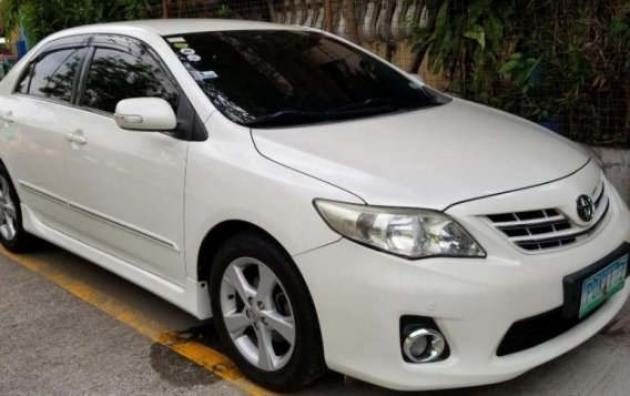 2nd Hand Toyota Altis 2011 Automatic Gasoline for sale in Mandaluyong