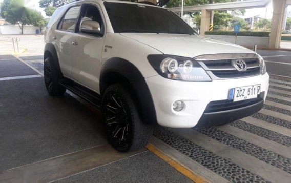 Selling 2nd Hand Toyota Fortuner 2006 in Pasay-1