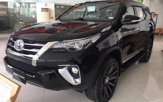 Sell 2019 Toyota Fortuner Automatic Diesel at 10000 km in Manila