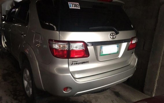 2nd Hand Toyota Fortuner 2011 for sale in Tarlac City-1
