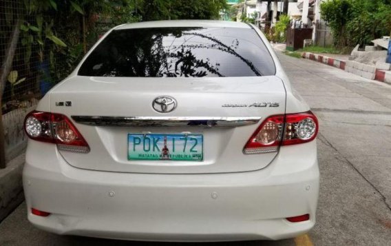 2nd Hand Toyota Altis 2011 Automatic Gasoline for sale in Mandaluyong-3