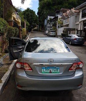 Selling Silver Toyota Corolla Altis 2013 at 86000 km for sale-2