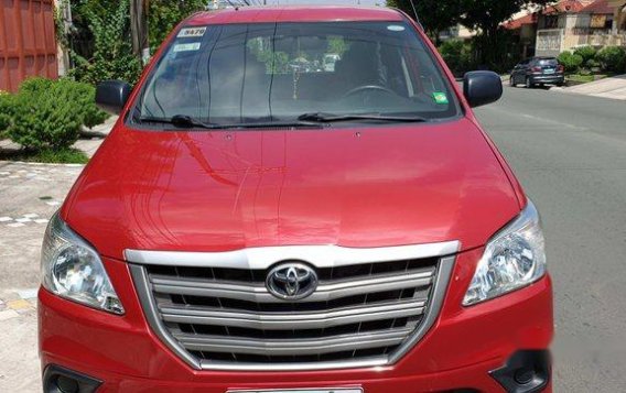 Selling Red Toyota Innova 2015 in Quezon City-1