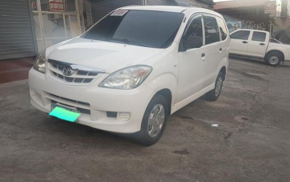 Selling 2nd Hand Toyota Avanza 2013 in Quezon City-1