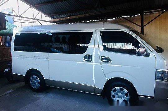 Selling White Toyota Hiace 2013 Manual Diesel for sale -1