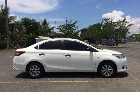 Selling White Toyota Vios 2014 in Los Banos-2
