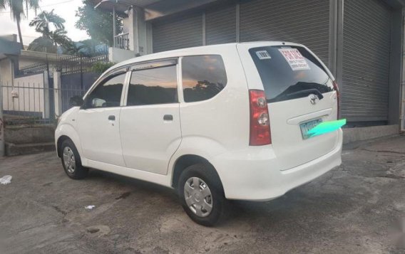 Selling 2nd Hand Toyota Avanza 2013 in Quezon City-4