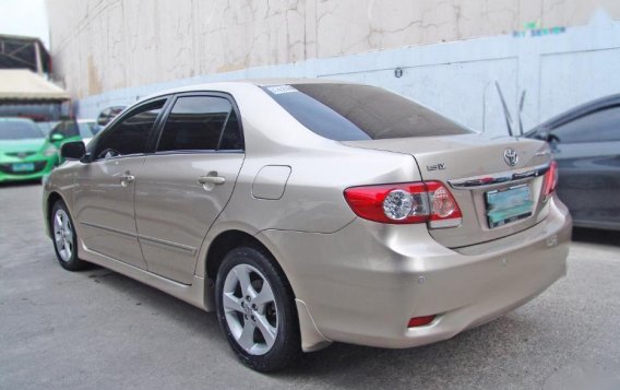 Selling Toyota Altis 2012 Automatic Gasoline in Mandaue-1