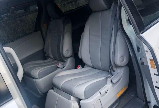 Toyota Sienna 2014 Automatic Gasoline for sale in Manila-2
