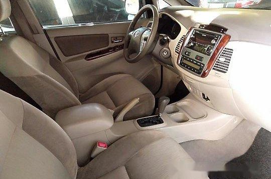 Selling Grey Toyota Innova 2015 at 38000 km for sale-4