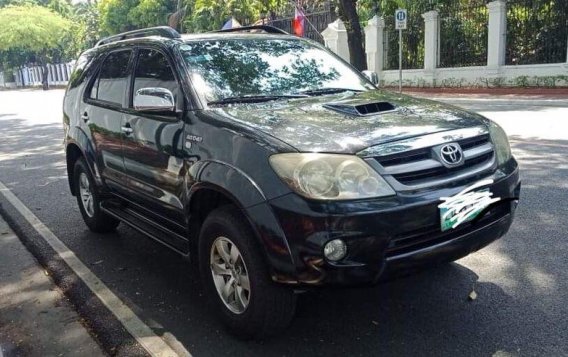 Selling Toyota Fortuner 2006 Automatic Diesel in Manila-3