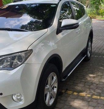 Selling 2nd Hand Toyota Rav4 2013 Automatic Gasoline at 68000 km in Tarlac City-2