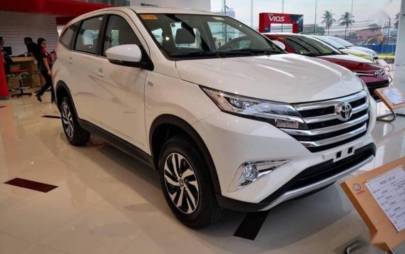 Selling Brand New Toyota Rush 2019 in Manila