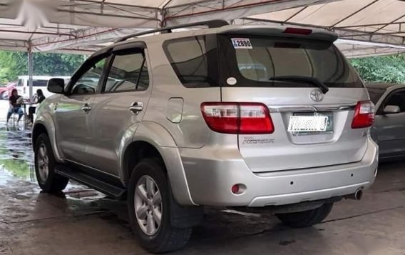 Selling Toyota Fortuner 2010 Automatic Gasoline in Makati-1