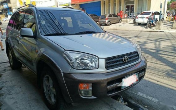 Selling 2nd Hand Toyota Rav4 2000 in Malabon