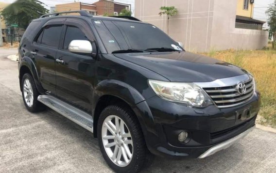 Selling Toyota Fortuner 2012 Automatic Diesel in Imus-4