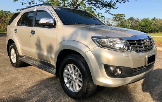 Selling 2nd Hand Toyota Fortuner 2012 at 80000 km in Davao City-2