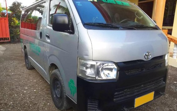 Selling 2nd Hand Toyota Hiace 2017 Manual Diesel at 120503 km in Esperanza-5