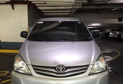 Selling Toyota Innova 2011 Manual Diesel in Makati-5