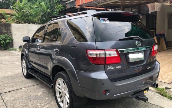 Selling 2nd Hand Toyota Fortuner 2011 at 176000 km in Quezon City-1