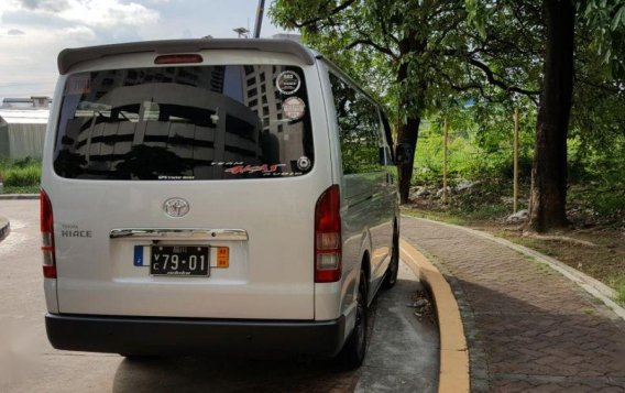 2nd Hand Toyota Hiace 2016 at 40000 km for sale in Manila-3