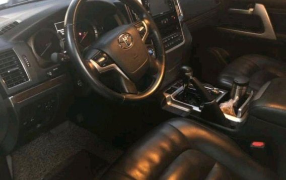 2nd Hand Toyota Land Cruiser 2019 at 5000 km for sale in Antipolo-3