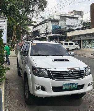 Selling White Toyota Hilux 2013 Automatic Diesel at 55000 km in Cebu City