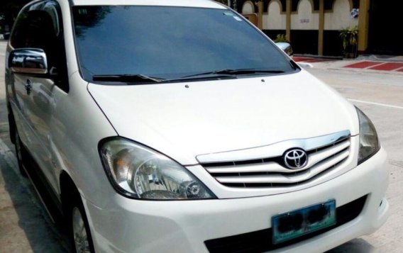 2nd Hand Toyota Innova 2012 at 55000 km for sale-3