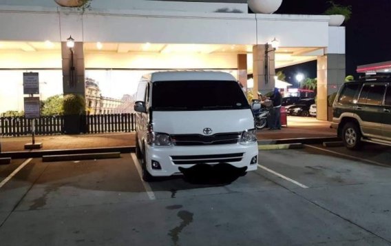 2nd Hand Toyota Hiace 2013 at 74000 km for sale in Lucena-2