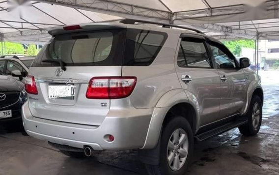 Selling Toyota Fortuner 2010 Automatic Gasoline in Makati-2