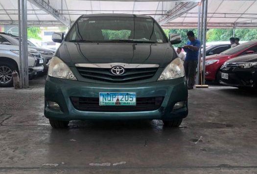 Selling Toyota Innova 2010 Manual Diesel in Pasay