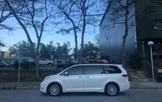 Toyota Sienna 2014 Automatic Gasoline for sale in Manila-5