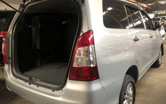 Selling Silver Toyota Innova 2016 in Quezon City-2