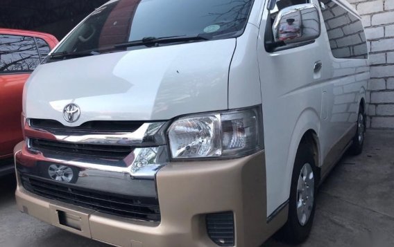 Selling Pearl White Toyota Hiace 2017 in Quezon City